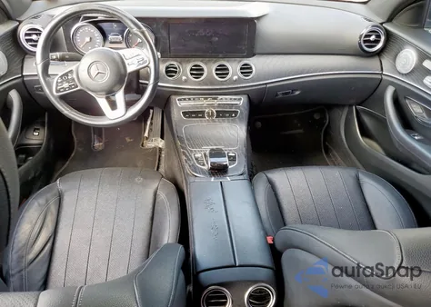 2019 Mercedes-Benz E 300 z USA, uszkodzony, nr VIN WDDZF4JB2KA681570